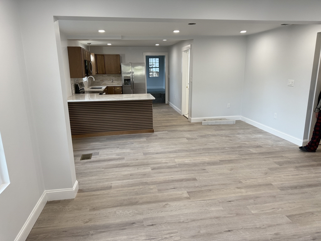 27 Leicester St 1