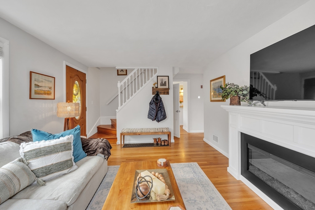 35 Underwood St.