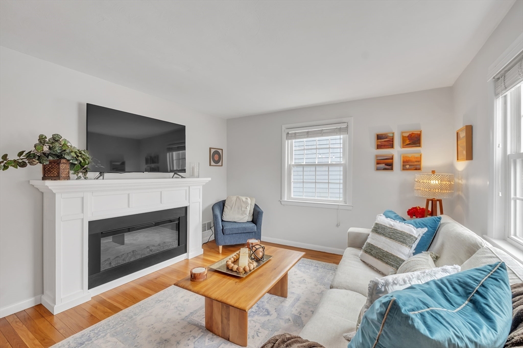 35 Underwood St.