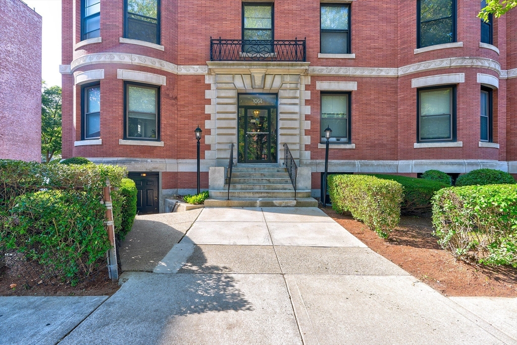 1064 Beacon St 12A