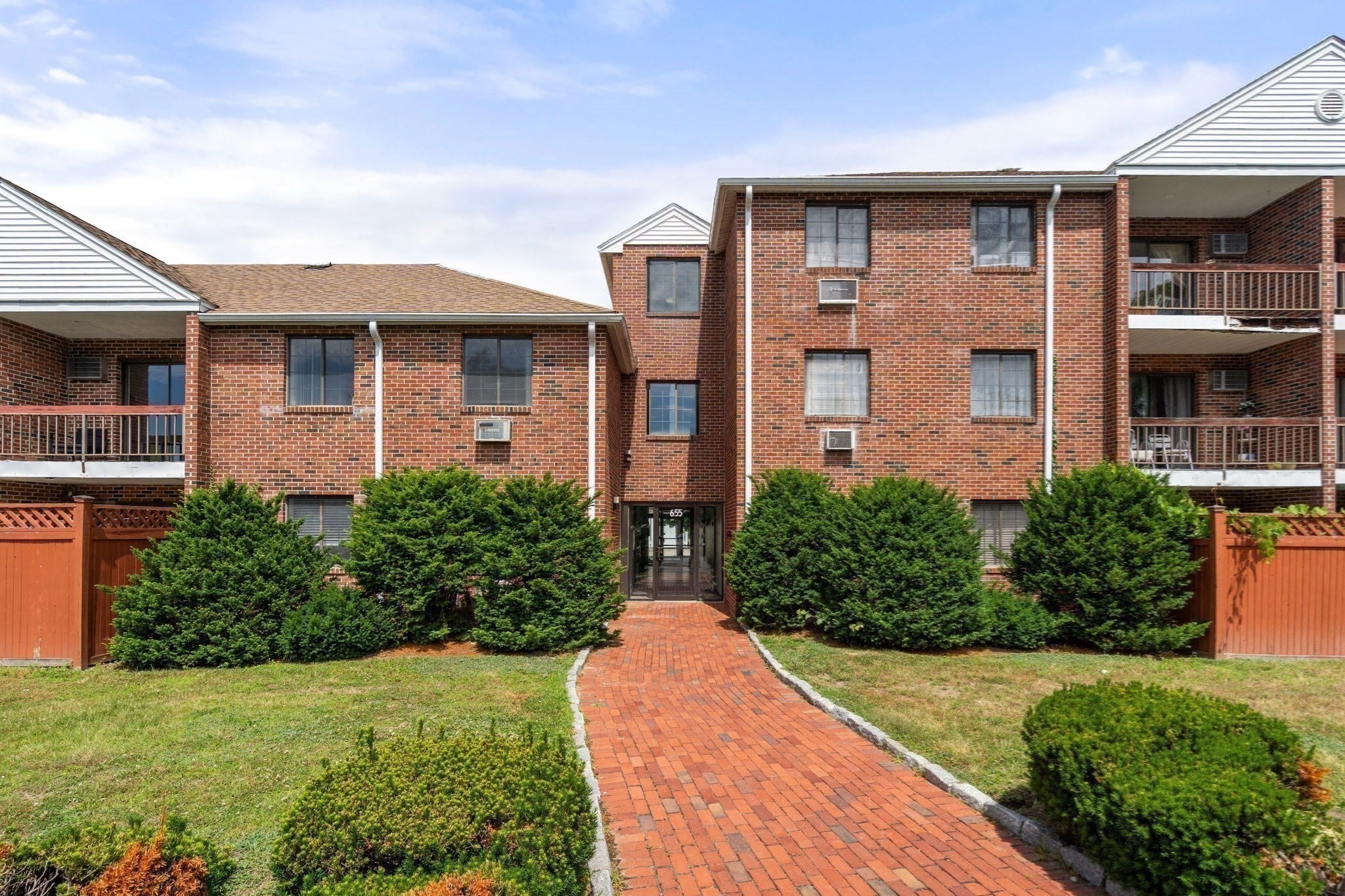 655 Saw Mill Brook Parkway #20, Newton, MA, 655 Saw Mill Brook Parkway #20, Newton, MA Photo #16