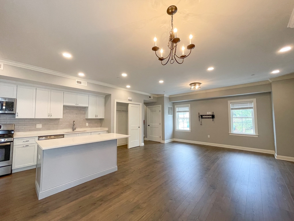 862 Washington St #3, Norwood, MA, 862 Washington St #3, Norwood, MA Photo #4