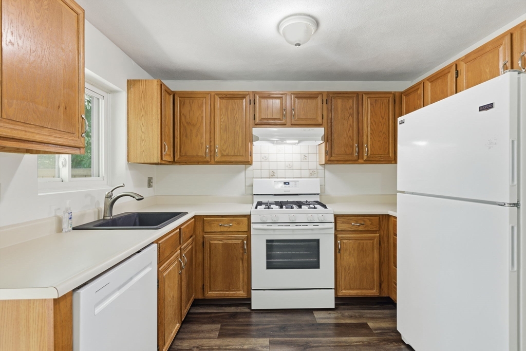 87 Sterling Ln 87