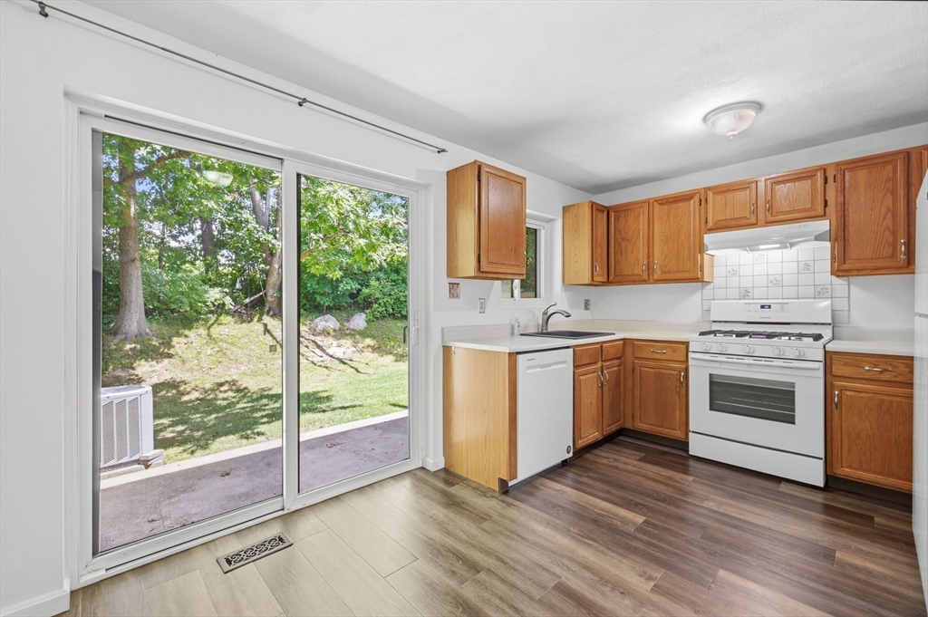 87 Sterling Ln 87