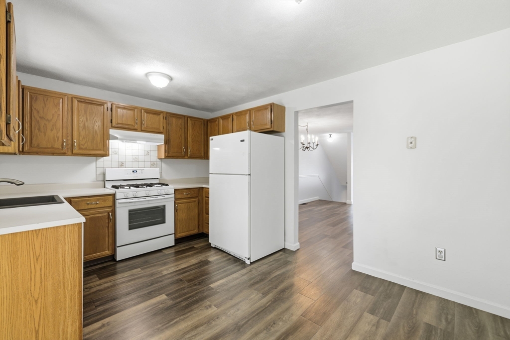 87 Sterling Ln 87