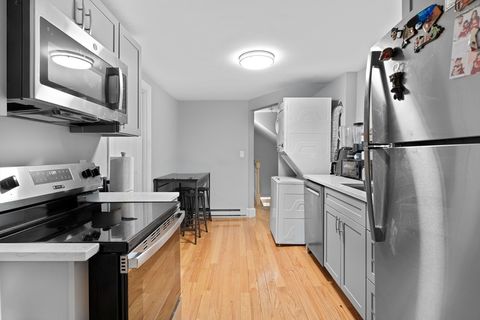 7 Vining Ct 2 Woburn MA 01801