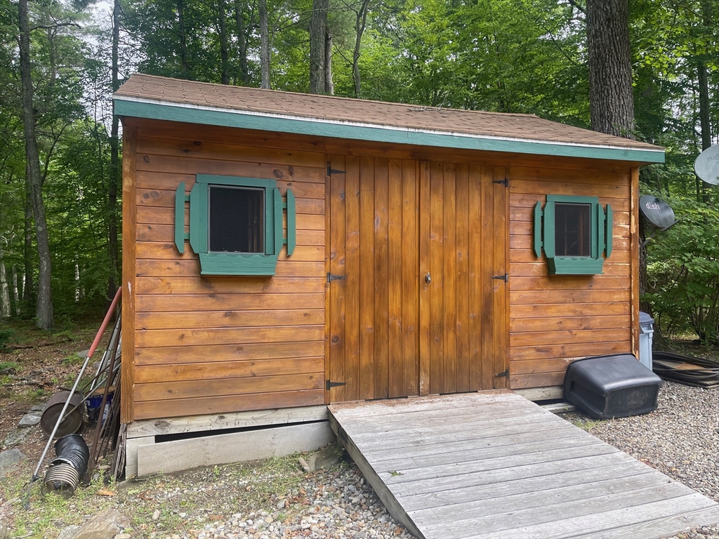 149 Nichewaug Rd