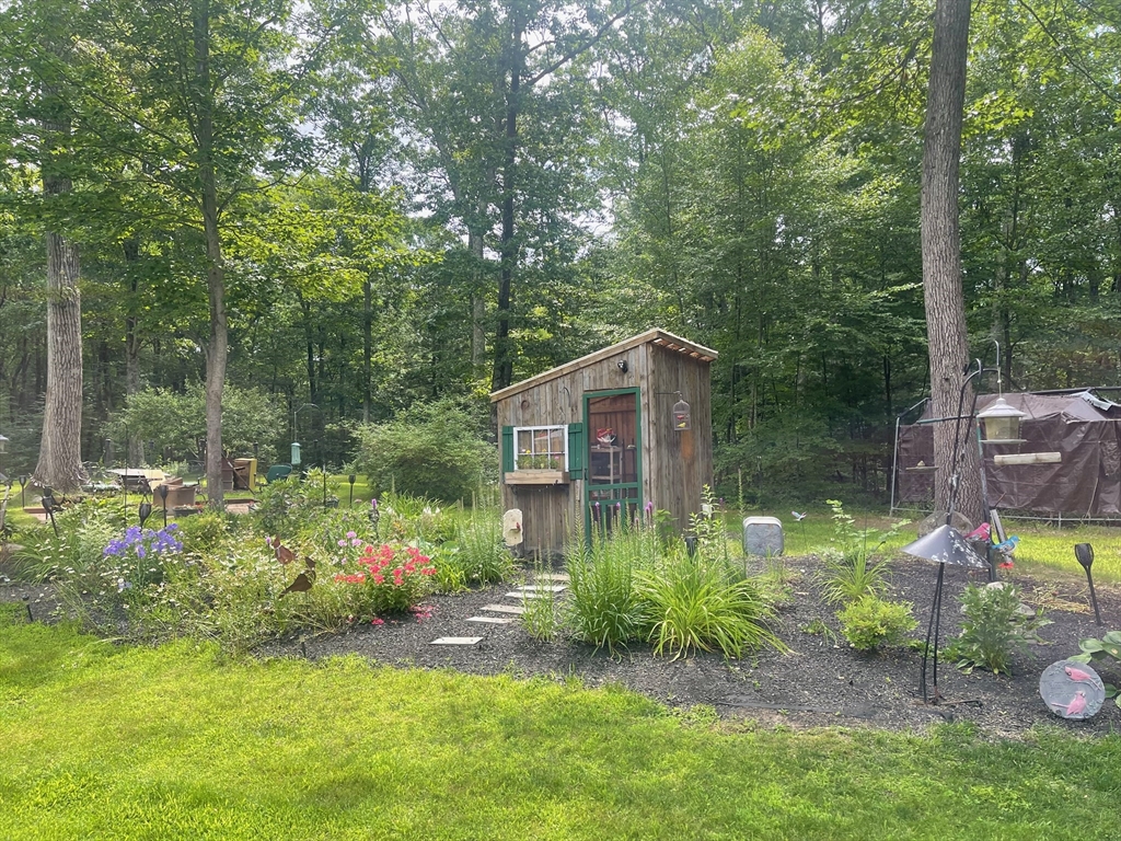 149 Nichewaug Rd