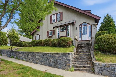 2 Jeppson Avenue Worcester MA 01606