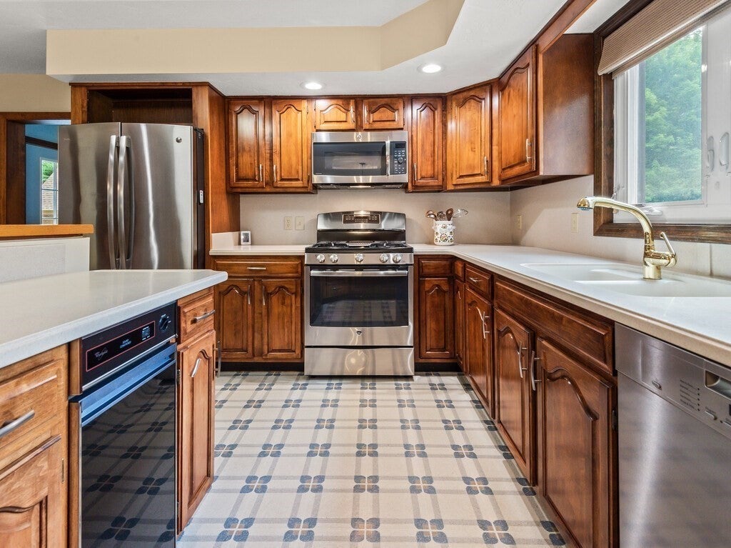 22 Oak Cir