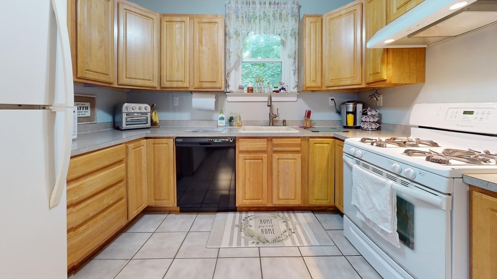 25 Garrison St