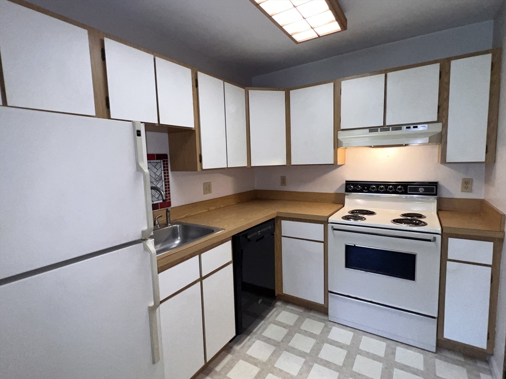 3 Bridgeview Cir 55