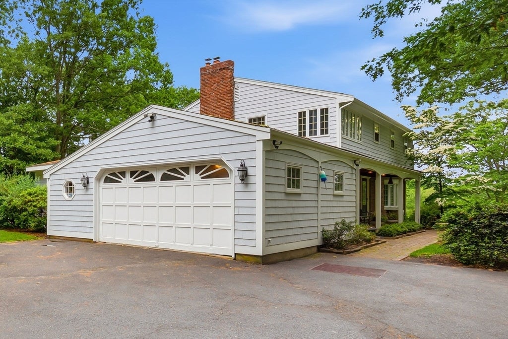 11 Pickman Rd