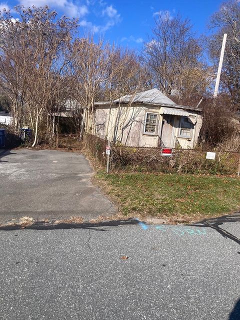 40 Highland Ave Fairhaven MA 02719