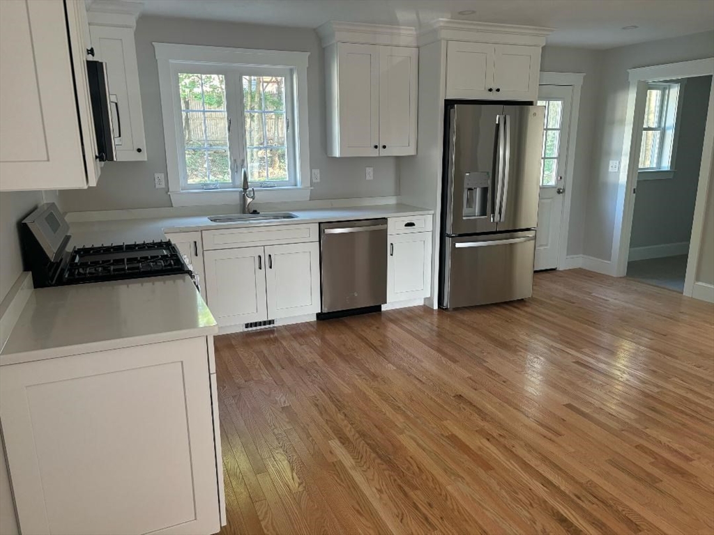 261 Pleasant Street 4
