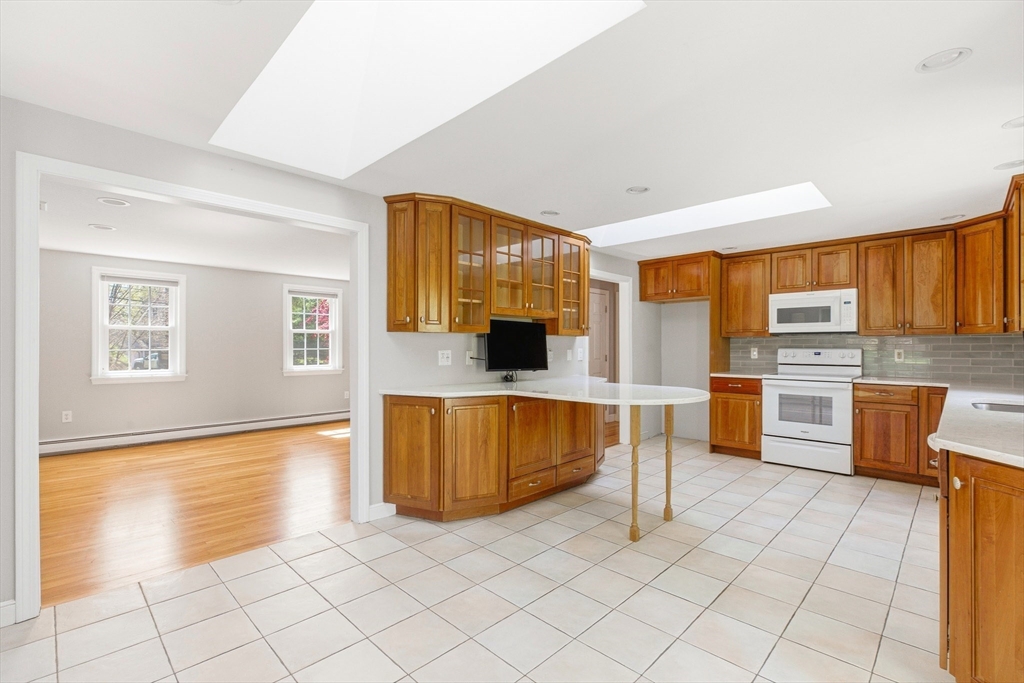 15 May Elm Ln, Norwell, MA Photo #12