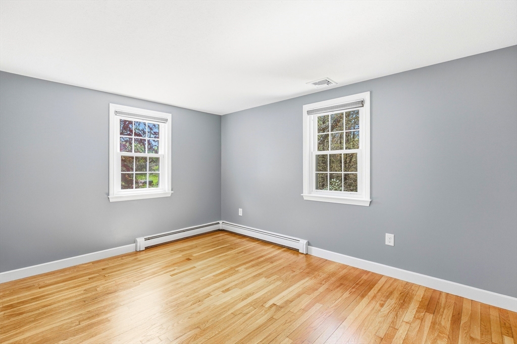 15 May Elm Ln, Norwell, MA Photo #18