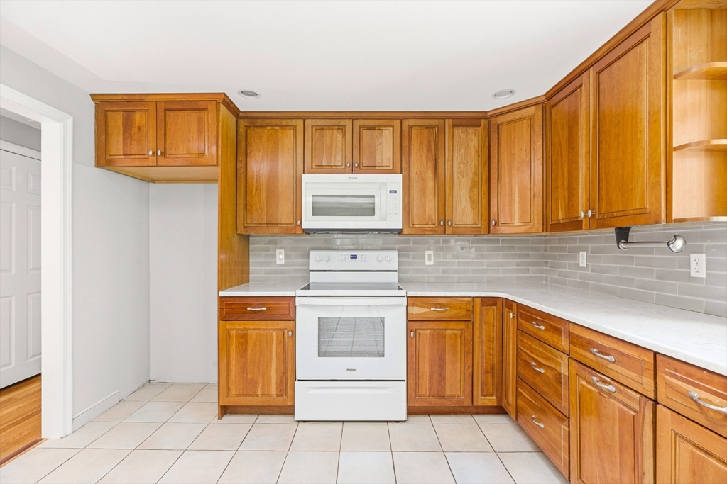 15 May Elm Ln, Norwell, MA Photo #7