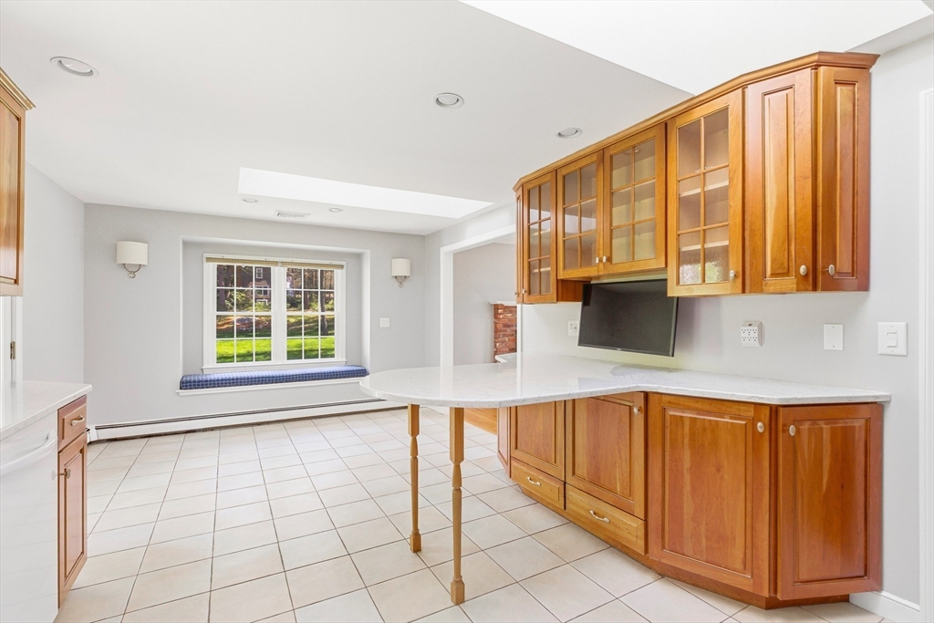 15 May Elm Ln, Norwell, MA Photo #10