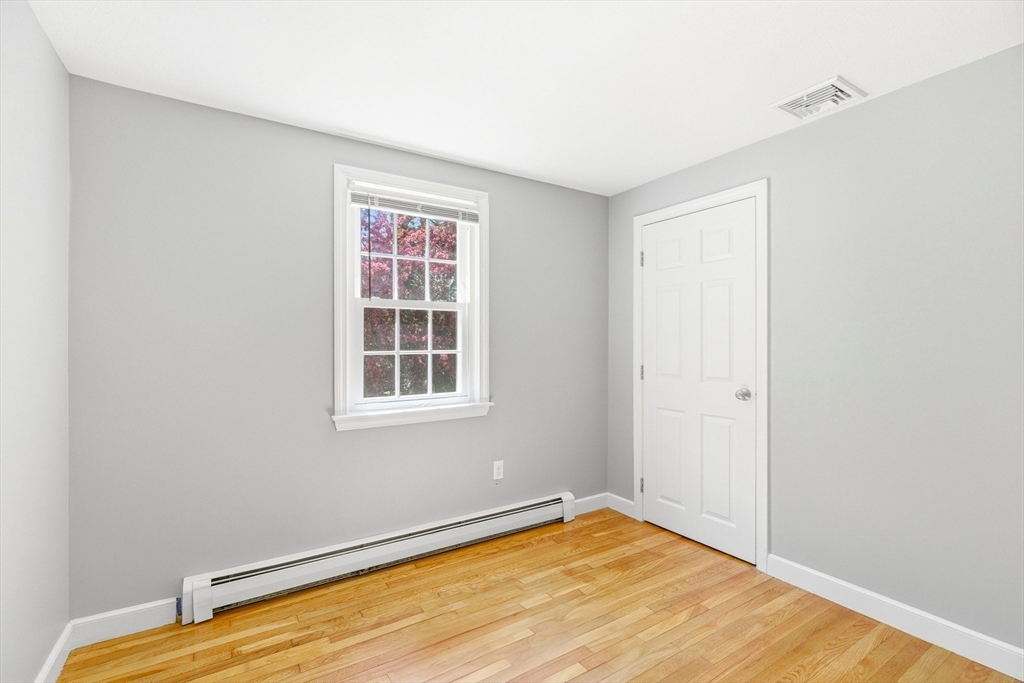 15 May Elm Ln, Norwell, MA Photo #17