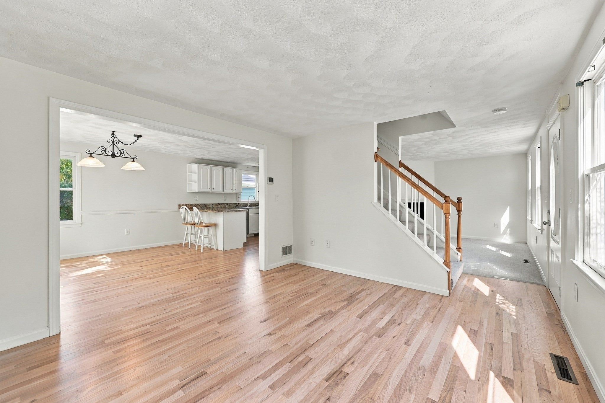 24 Hatikva Way, Chelmsford, MA Photo #7