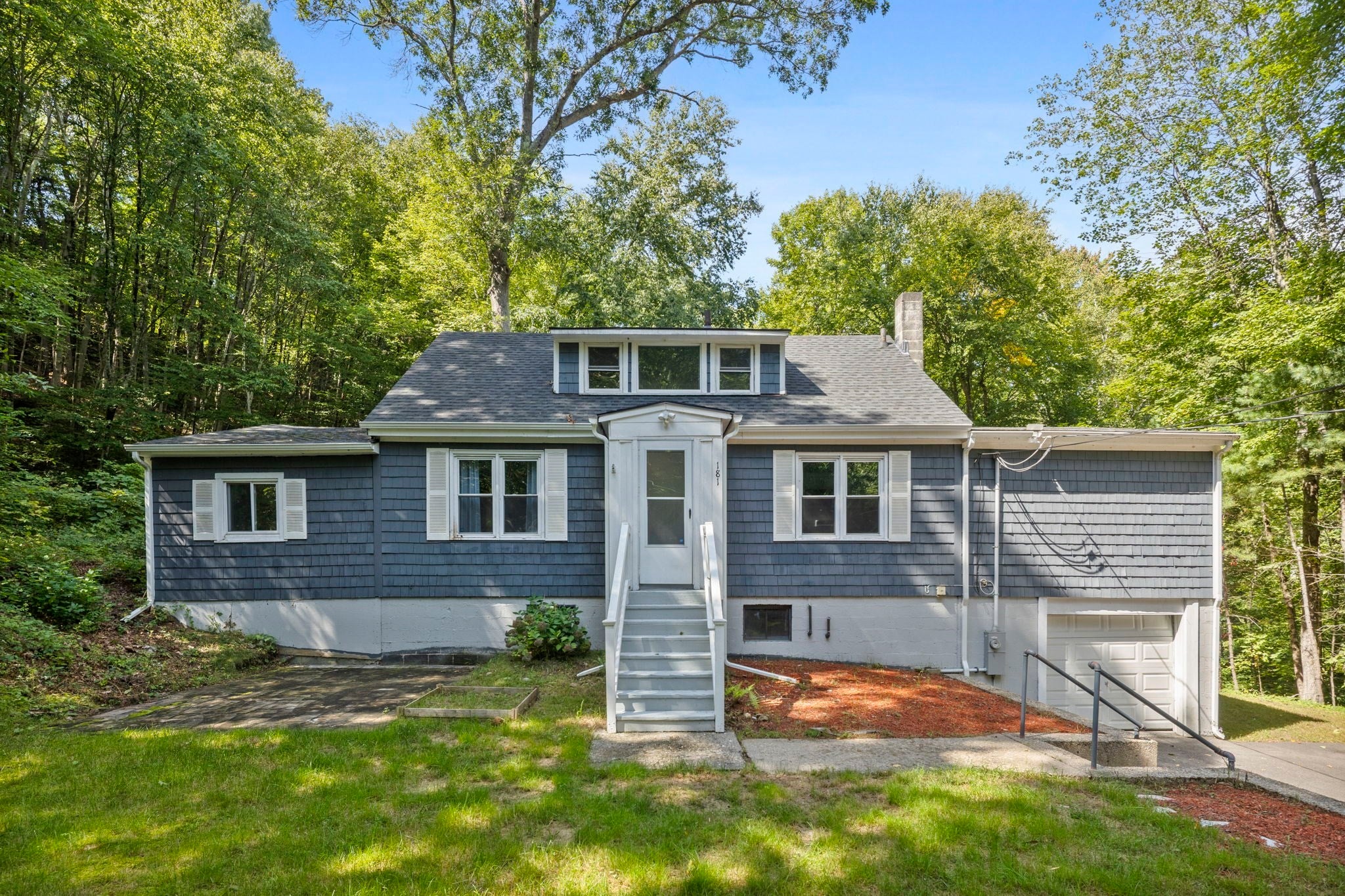 Photo of 181 Parker Rd, Lancaster, MA