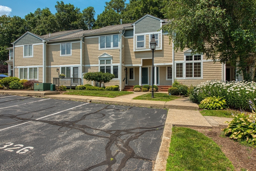 701 Winthrop Street 313