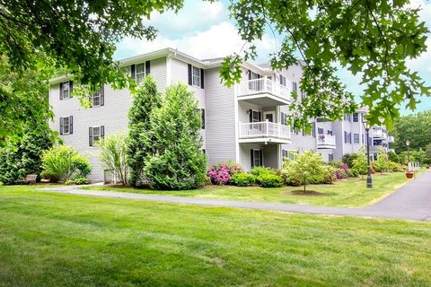 Photo of 23 Greenleaves Dr #107, Amherst, MA 01002 (MLS # 73481744)