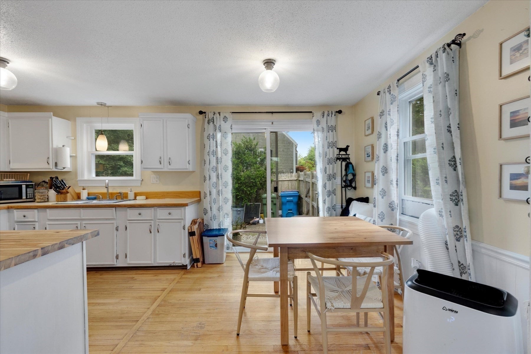 579 E Falmouth Hwy