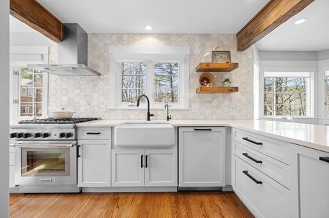 9 Lilac Ct 9 Hopkinton MA 01748