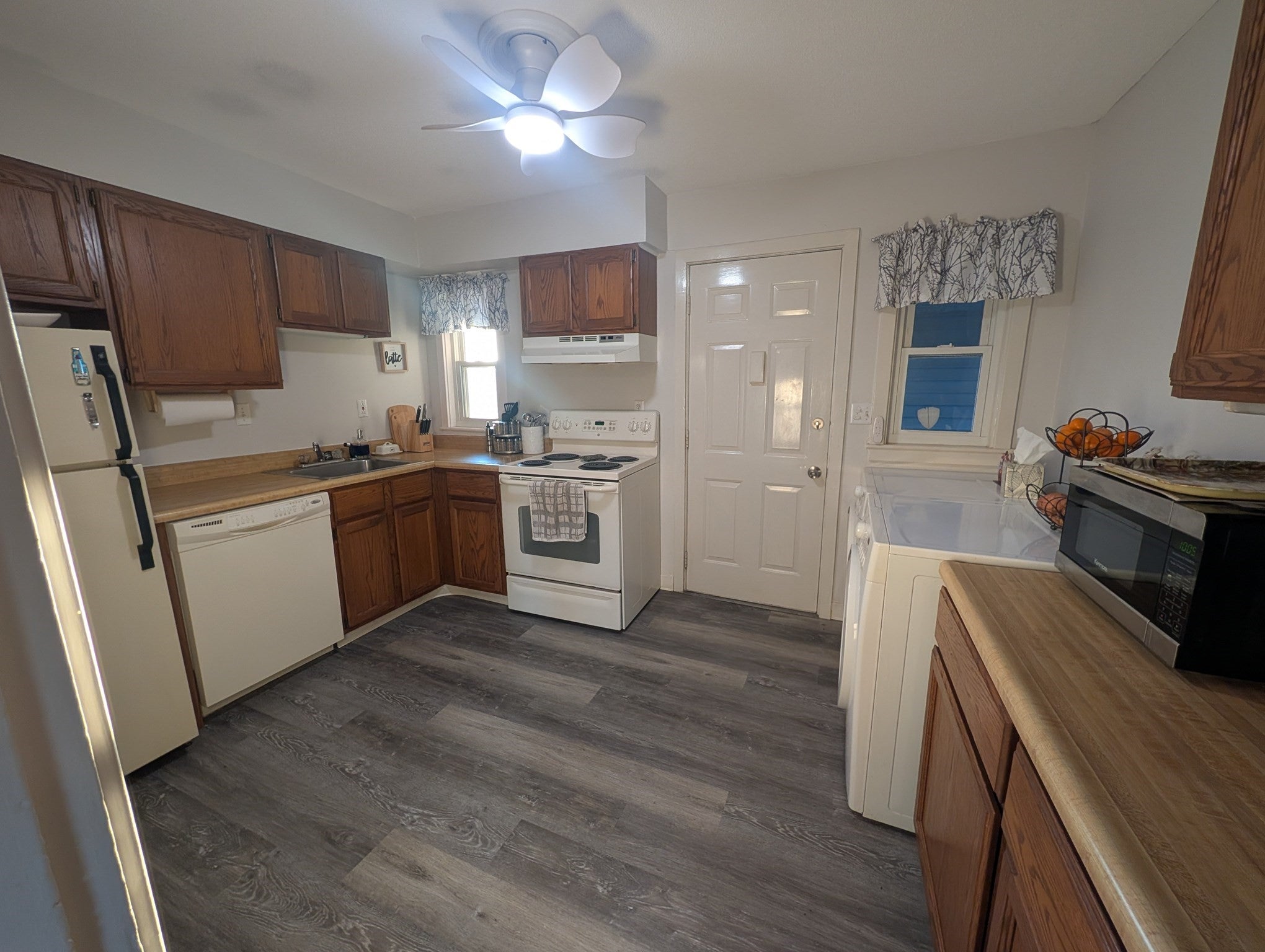 57 Applewood Dr #57, Chicopee, MA Photo #18