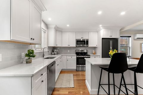 22 Pond St 2 Amesbury MA 01913