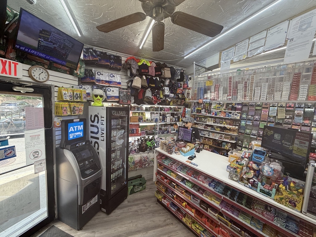 186 Heath St