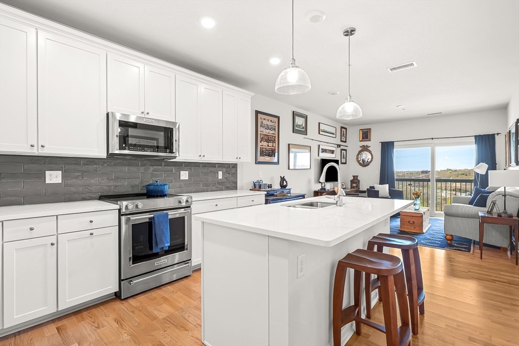 2 Stratton Dr 307