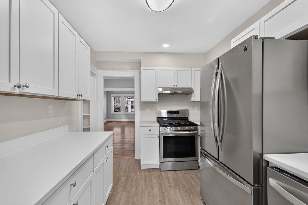 16 Glenrose Rd 1