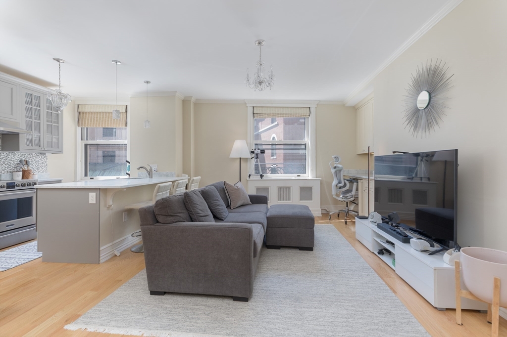 21 Beacon Street 7E
