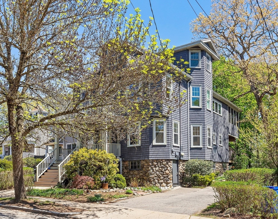 55 Park Ave Ext #55, Arlington, MA Photo #2