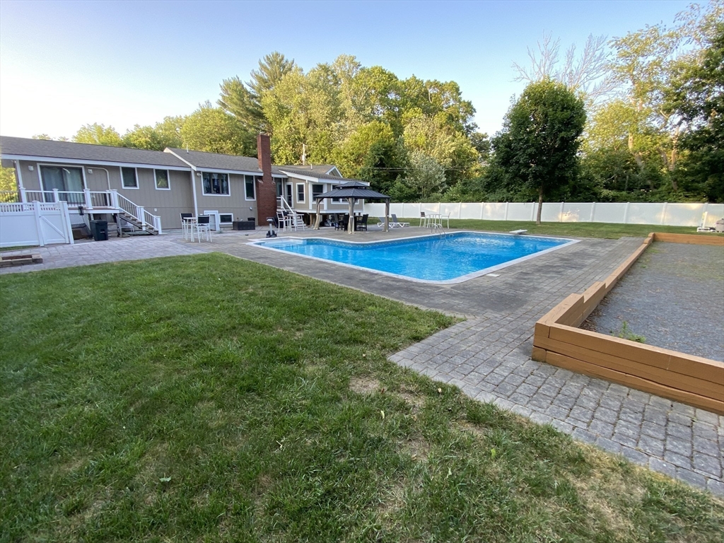 30 Pheasant Ln