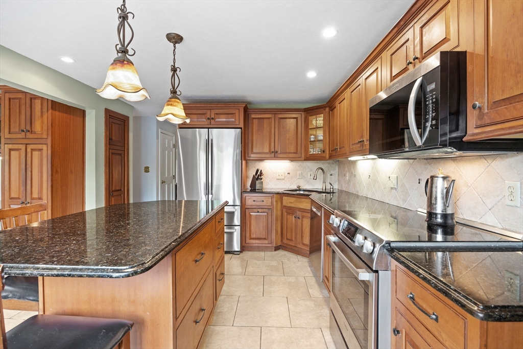9 Hill Dale Rd