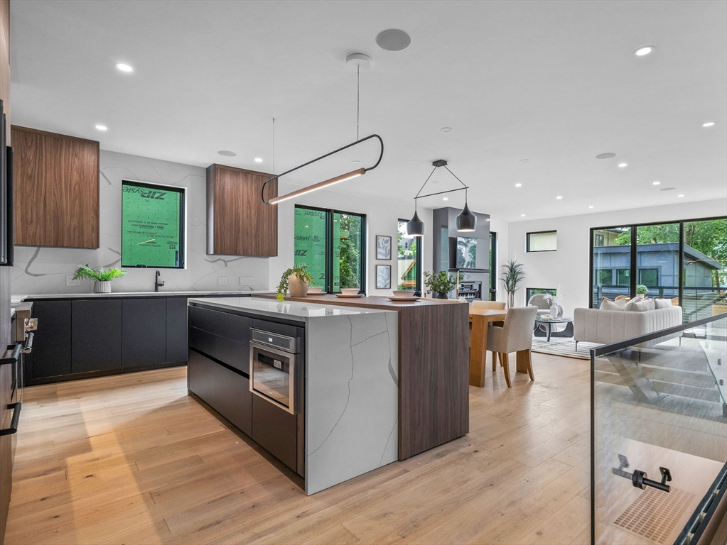 19 Cottage Park Ave 19