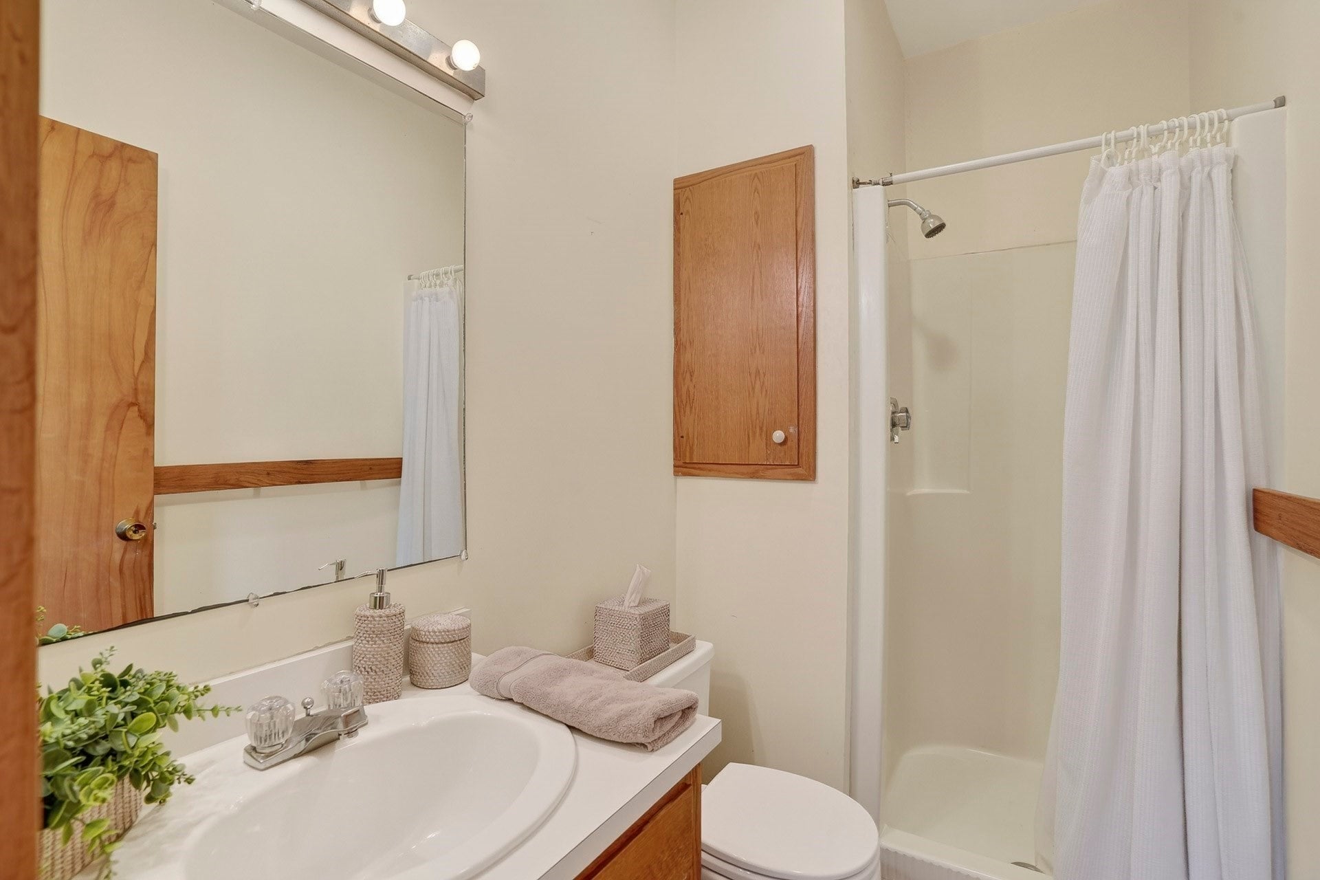 20 Hidden Cove, Oak Bluffs, MA, 20 Hidden Cove, Oak Bluffs, MA Photo #36
