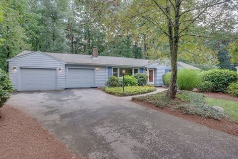 31 Hayden Ln Bedford MA 01730