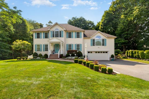 Photo of 21 Partridge Lane, Wakefield, MA 01880 (MLS # 73569175)