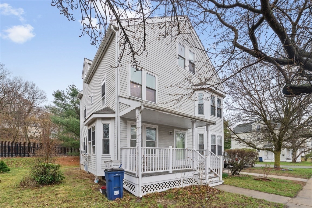 493 Hyde Park Ave 493