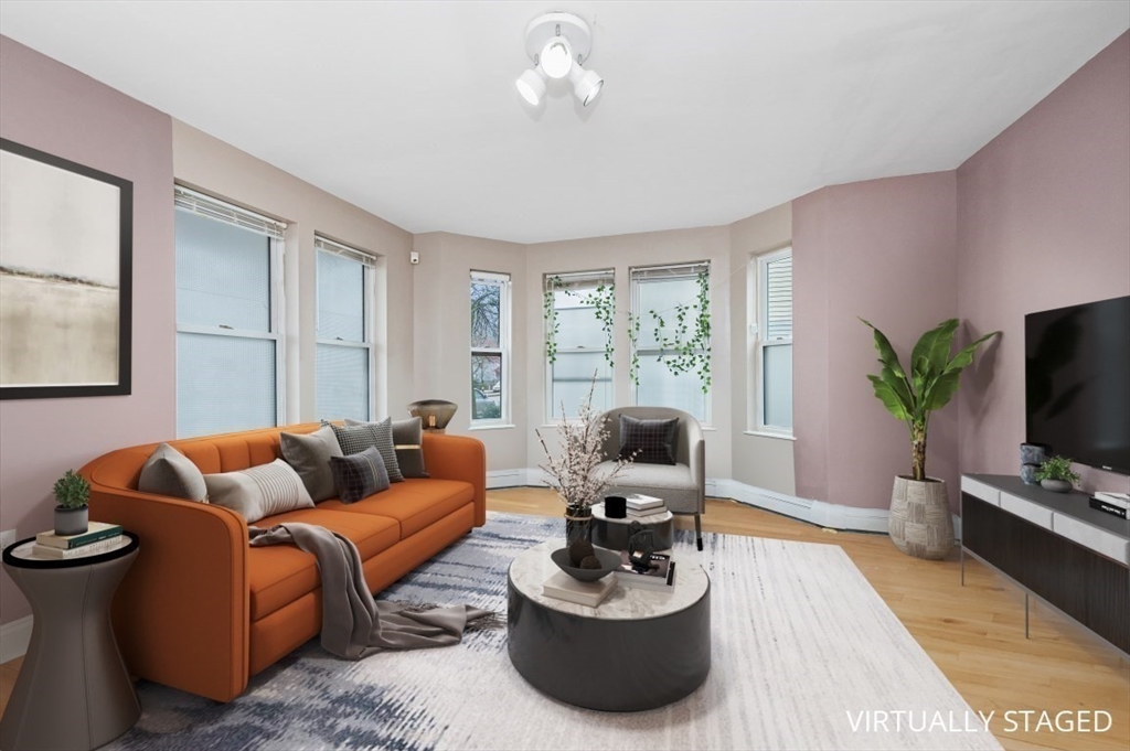 493 Hyde Park Ave 493