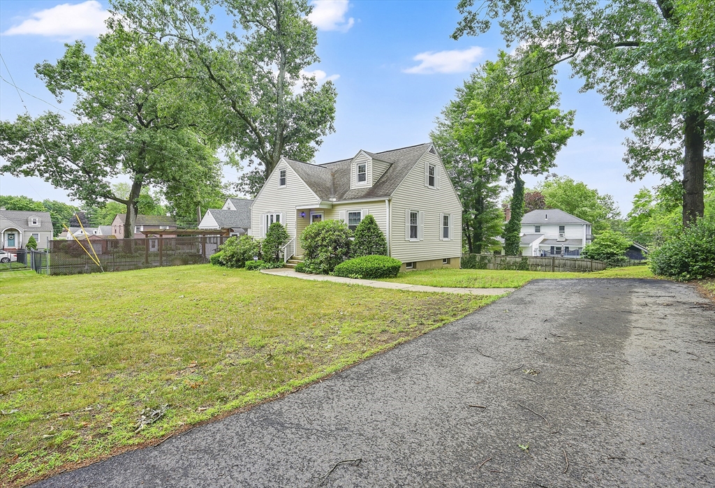 328 Hartwick