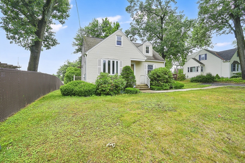 328 Hartwick