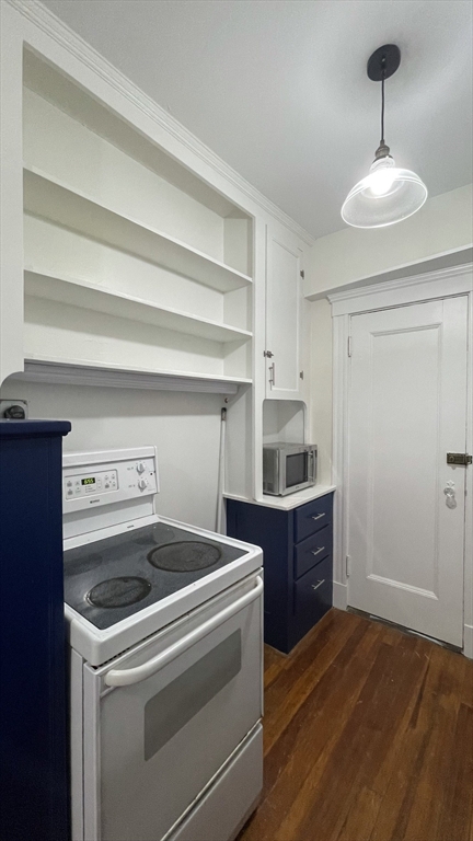 6 Washington Ave. 11