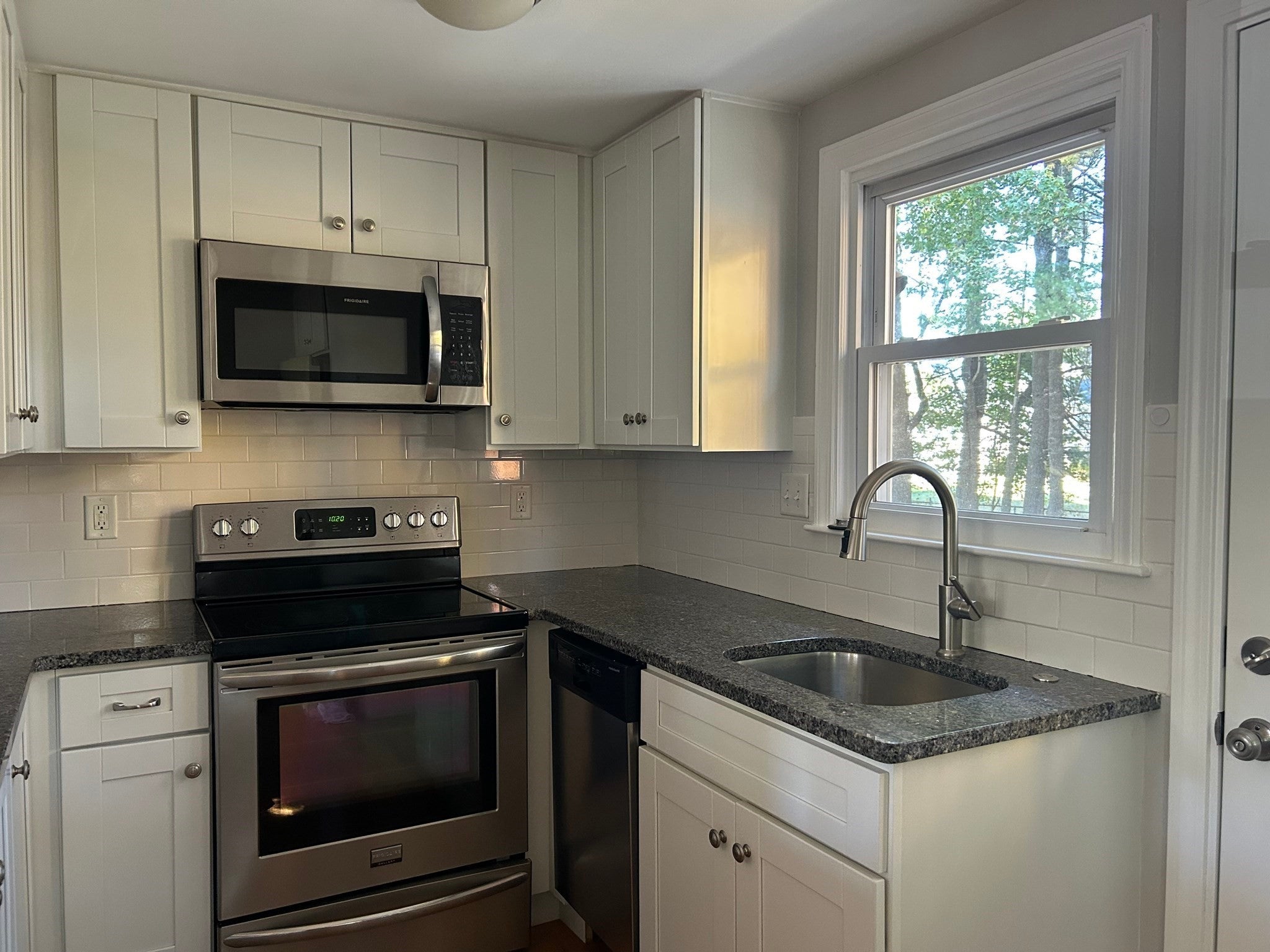 46 Neillian Street #46, Bedford, MA, 46 Neillian Street #46, Bedford, MA Photo #2