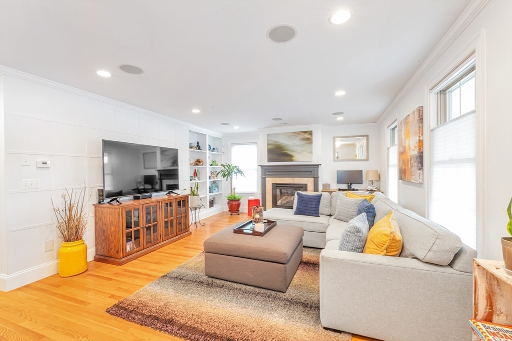 196 Durnell Ave 196
